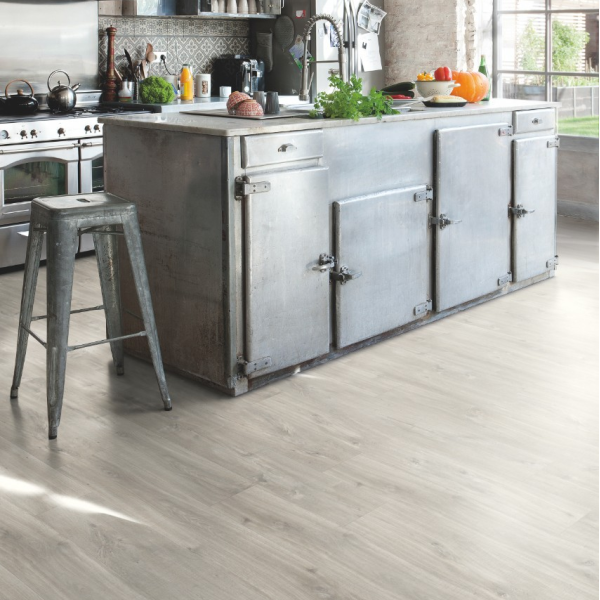 Quick-Step Blos Canyon Oak Grey with Saw Cuts AVSPU40030 Vinyl Flooring with Integrated Underlay 